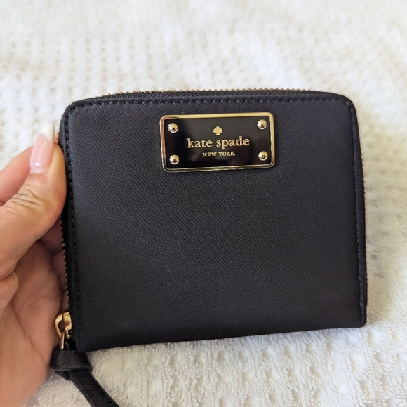 Kate Spade New York Wallet Black Darcy Darci Wilson Road Zip Around Billfold - Picture 15 of 15